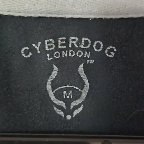 Cyberdog - Picture 2 of 5